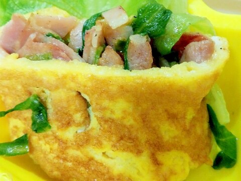 お弁当に☆ベーコンレタスのオムレツ